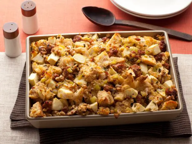 Stuffing with Apples and Walnuts